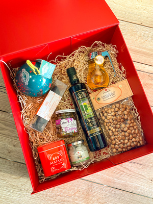 Zestaw prezentowy 8 delikatesów włoskich w pudełku kartonowym – świąteczna tradycja i smak